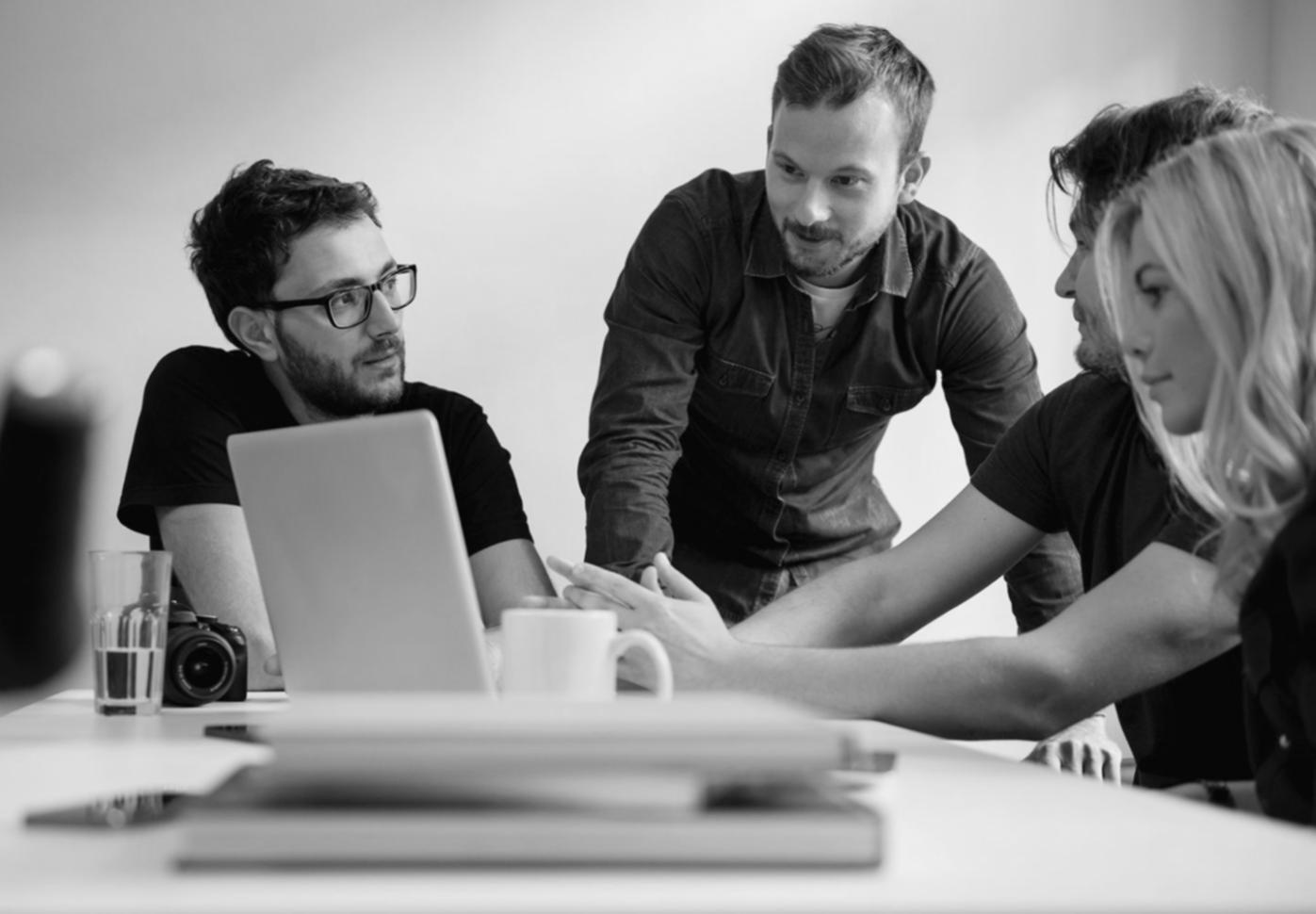 Environnement de travail montrant notre processus de création de contenu